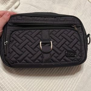 LUG Carousel in black with crossbody strap